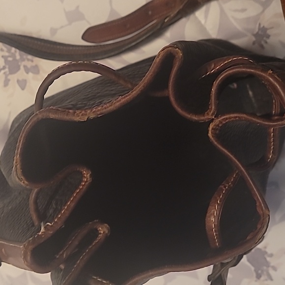 Dooney & Burke pocket book - Picture 2 of 2